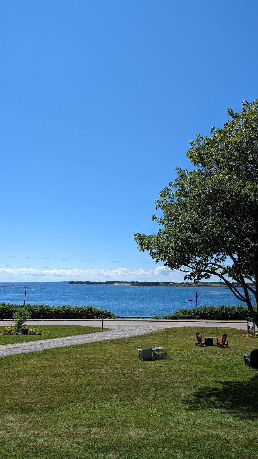 21 Breakwater Restaurant | 21 Breakwater St, Souris, PE C0A 2B0, Canada | Phone: (902) 687-2556