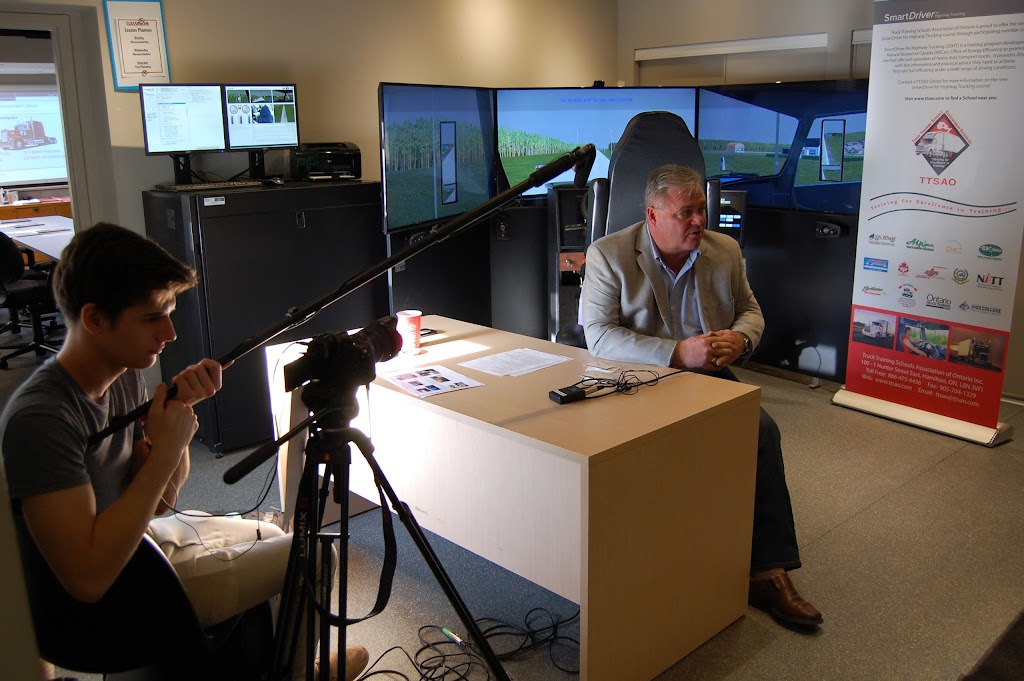 Commercial Heavy Equipment Training Ltd. (CHET) | 2421 Cawthra Rd, Mississauga, ON L5A 2W7, Canada | Phone: (416) 456-2438