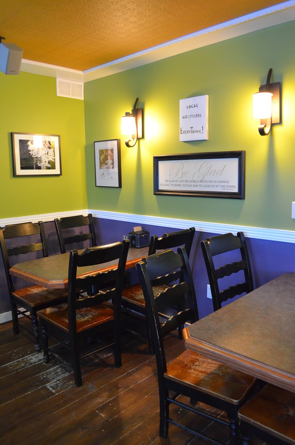 Out Of Bounds Coffee Co | 139 Main St, Vernon, BC V1B 3W9, Canada | Phone: (250) 549-3388