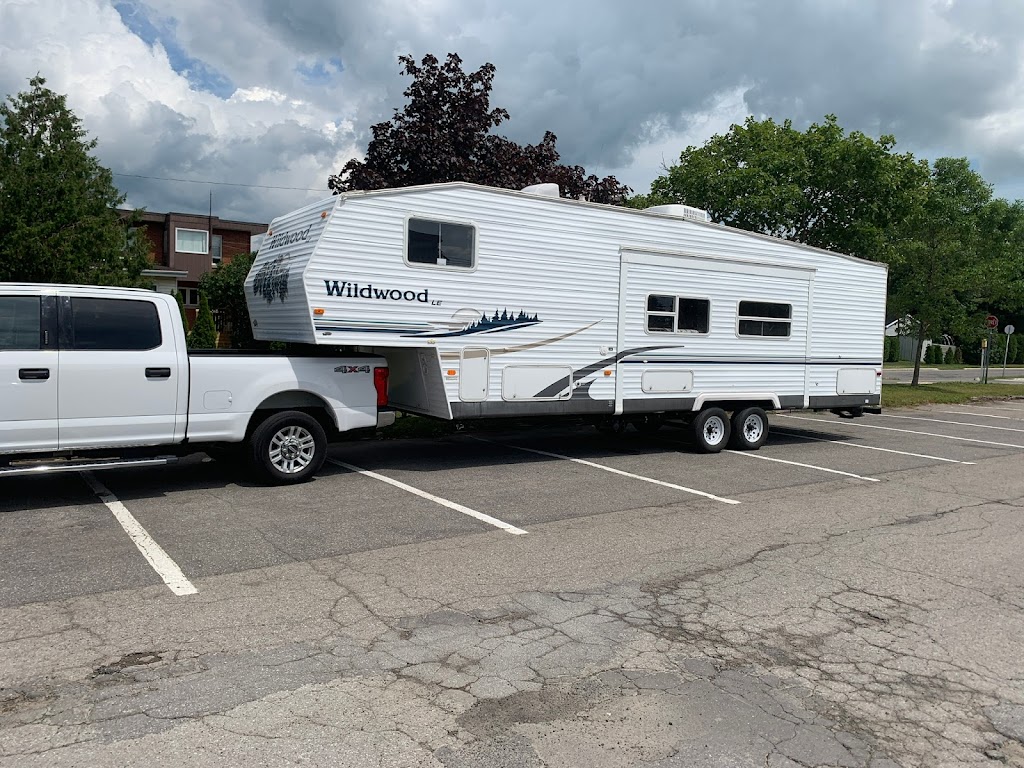 A & L Transport | 123 Rue Louis Lepage, Sainte-Thérèse, QC J6W 2S6, Canada | Phone: (438) 831-4224