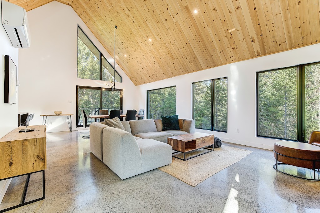 Chalet Le Oslo (Domaine Verre Forêt) | 10e Rue, Saint-Côme, QC J0K 2B0, Canada | Phone: (514) 249-1054