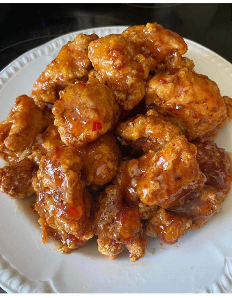 Fionas Cuisine | 16560 Hurontario St, Caledon Village, ON L7K 1W3, Canada | Phone: (647) 710-0471