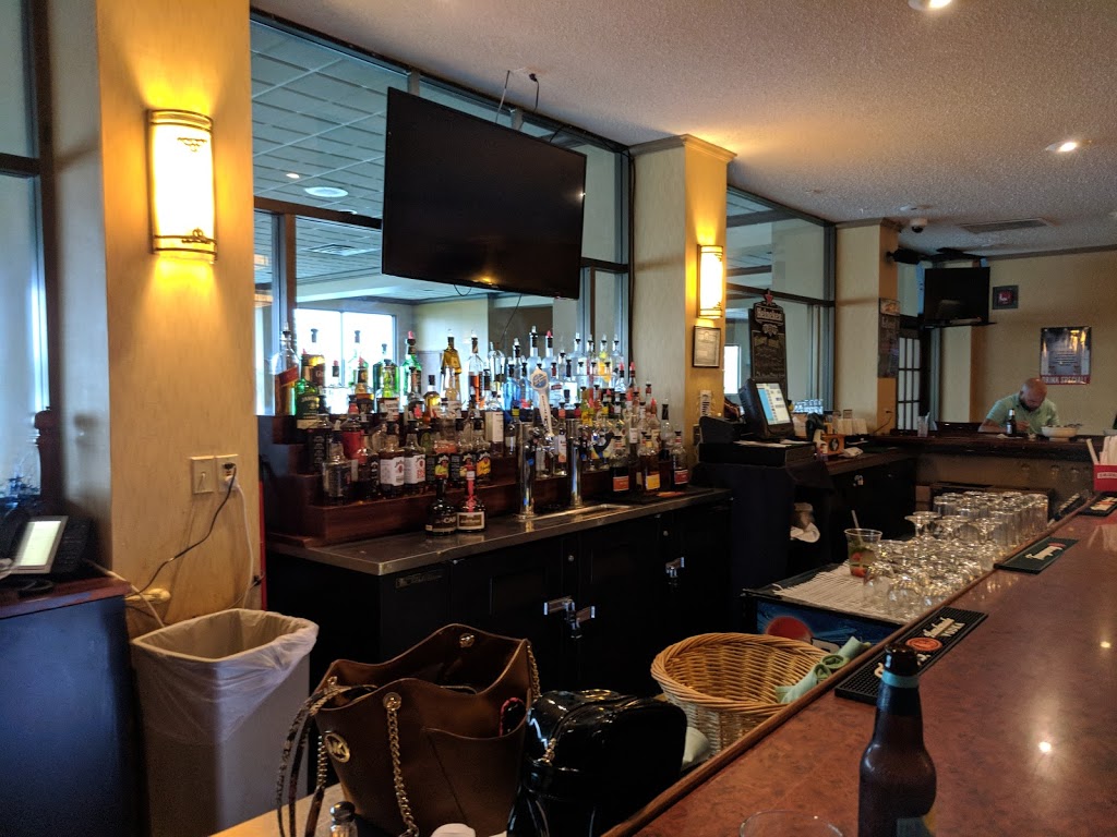Currents Restaurant | 100 Whitehaven Rd, Grand Island, NY 14072, USA | Phone: (716) 773-0723