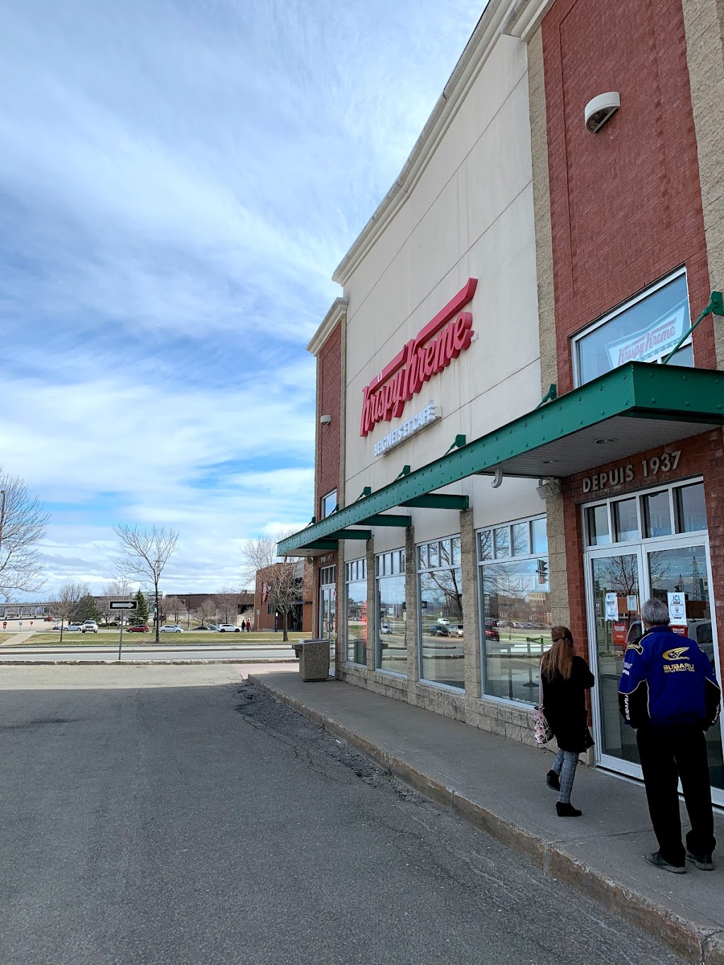 Krispy Kreme Doughnuts | 1560 Bd Lebourgneuf, Québec, QC G2K 2M4, Canada | Phone: (418) 622-1966