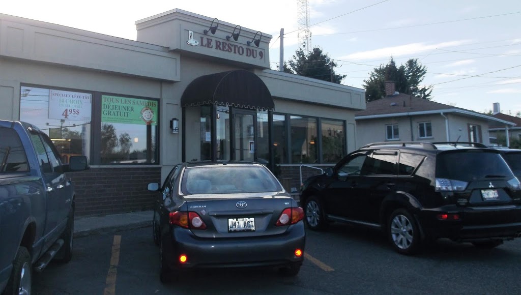 Resto du 9 | 698 Rue Dufferin, Granby, QC J2H 0Z2, Canada | Phone: (450) 375-9400
