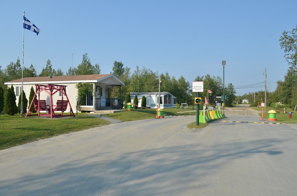 Club Naturiste Loisirs Air Soleil Inc | 238 Chemin Allard, LAvenir, QC J0C 1B0, Canada | Phone: (819) 394-2556