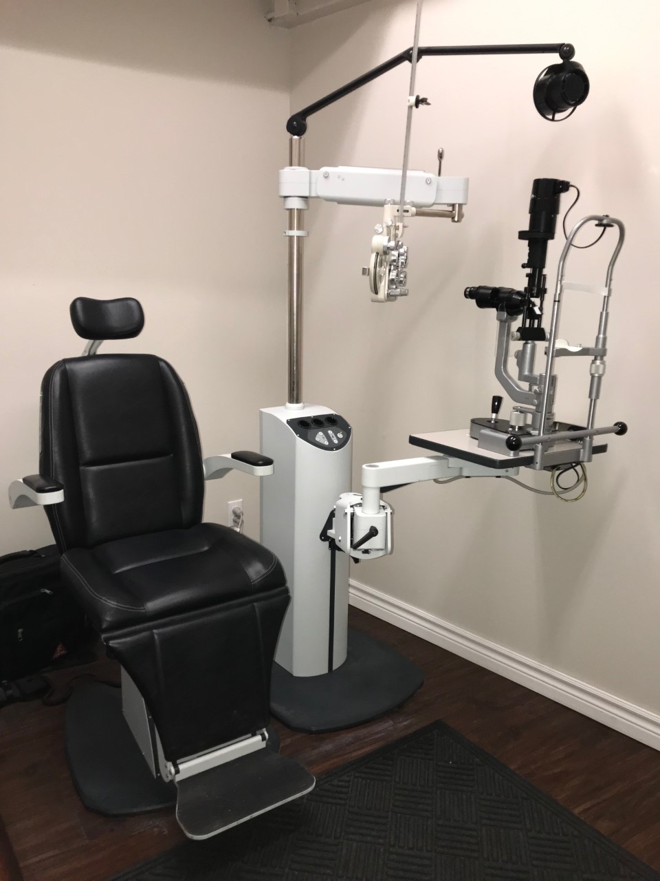 Kingsway Optometry Oshawa | 1300 King St E Unit14, Oshawa, ON L1H 8J4, Canada | Phone: (289) 240-2893