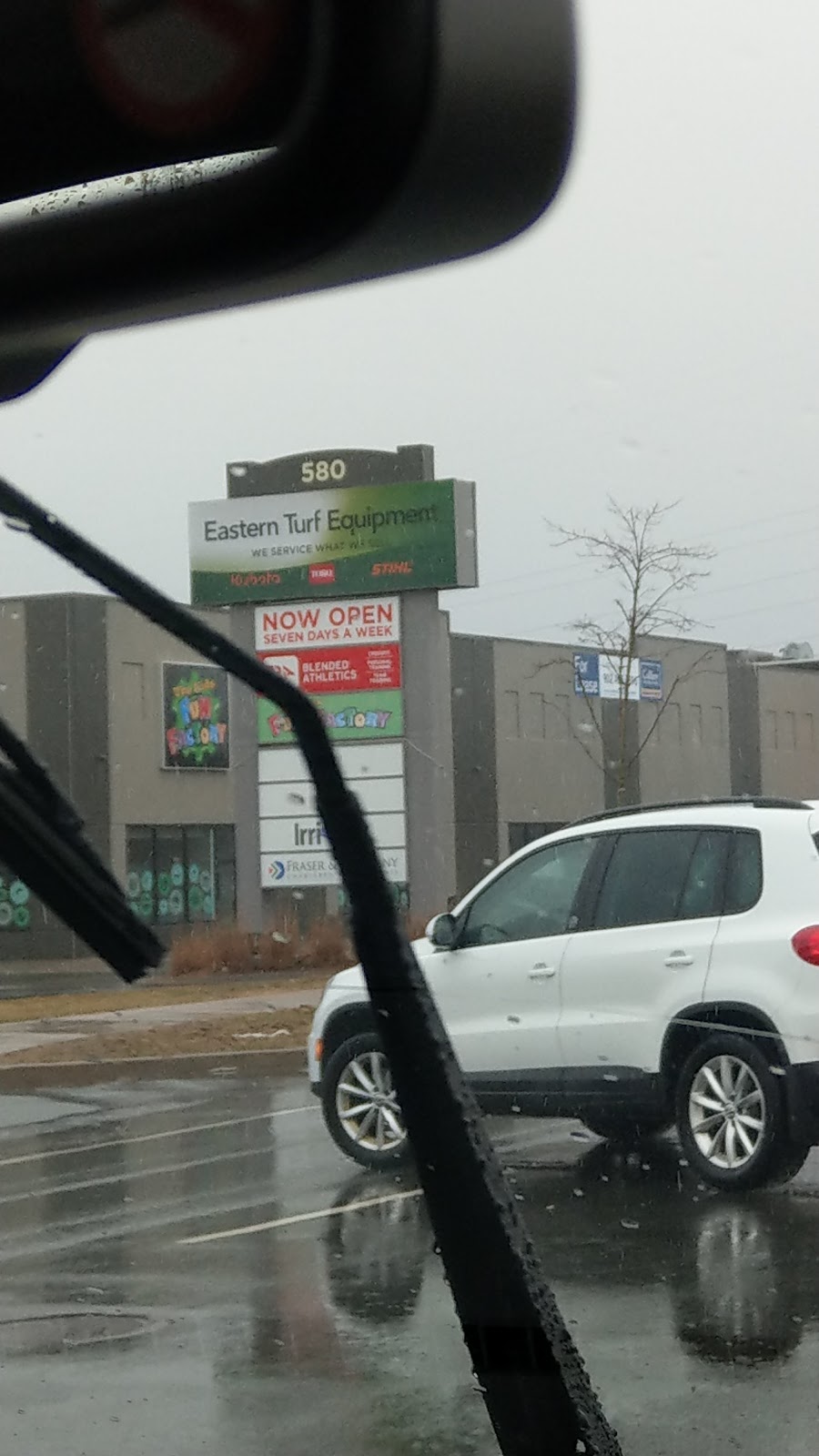 Shell | 975 Wilkinson Ave, Dartmouth, NS B3B 0J4, Canada | Phone: (902) 481-2048