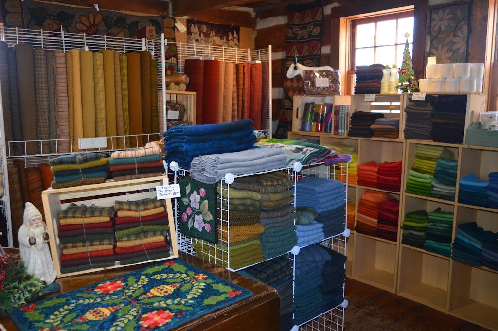 Martina Lesar Hooked Rug Studio | 16311 Mississauga Rd, Terra Cotta, ON L7C 1X8, Canada | Phone: (905) 838-3022