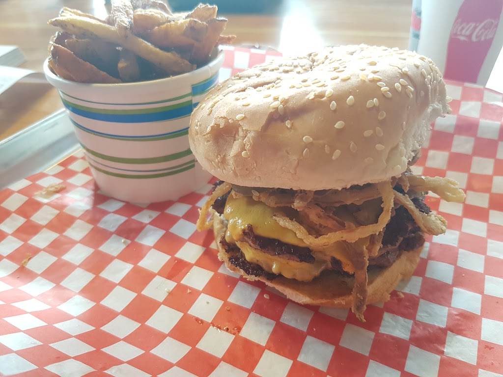 Burger Bandits | 20815 Dalton Rd, Jacksons Point, ON L0E 1L0, Canada | Phone: (905) 722-1414