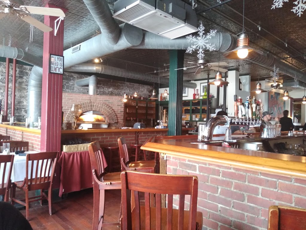 Good Fellos | 202 W Main St, Sackets Harbor, NY 13685, USA | Phone: (315) 646-3463
