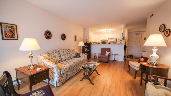 Cambridge Court Apartments | 10 Brookside Dr, Moncton, NB E1E 4M8, Canada | Phone: (833) 258-9494