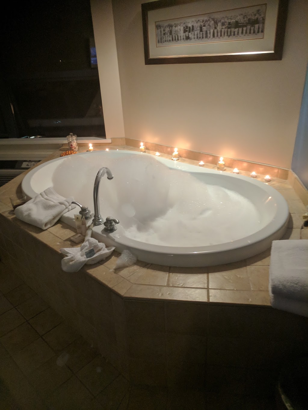 Ocean Promenade Hotel | 15611 Marine Dr, White Rock, BC V4B 1E1, Canada | Phone: (888) 976-2326