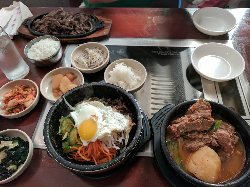Koreana Restaurant | 711 Somerset St W, Ottawa, ON K1R 6P5, Canada | Phone: (613) 230-7111