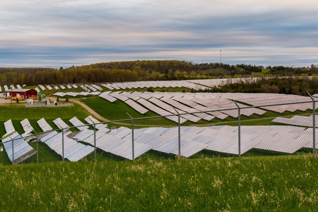 Lily Lake Solar Farm | Lily Lake Rd, Peterborough, ON K9J 6X3, Canada
