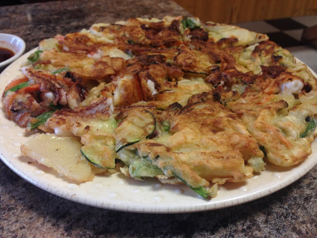 Kimbaek Restaurant | 193 Isabel St, Winnipeg, MB R3A 1G8, Canada | Phone: (204) 942-1833