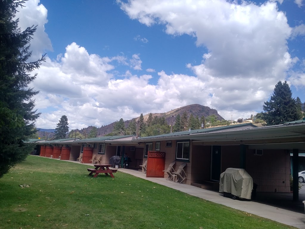 Johnnys Motel | 7291 BC-3, Grand Forks, BC V0H 1H9, Canada | Phone: (250) 442-8242