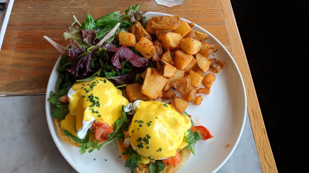 Pearl Diver | 100 Adelaide St E, Toronto, ON M5C 1K9, Canada | Phone: (416) 366-7827