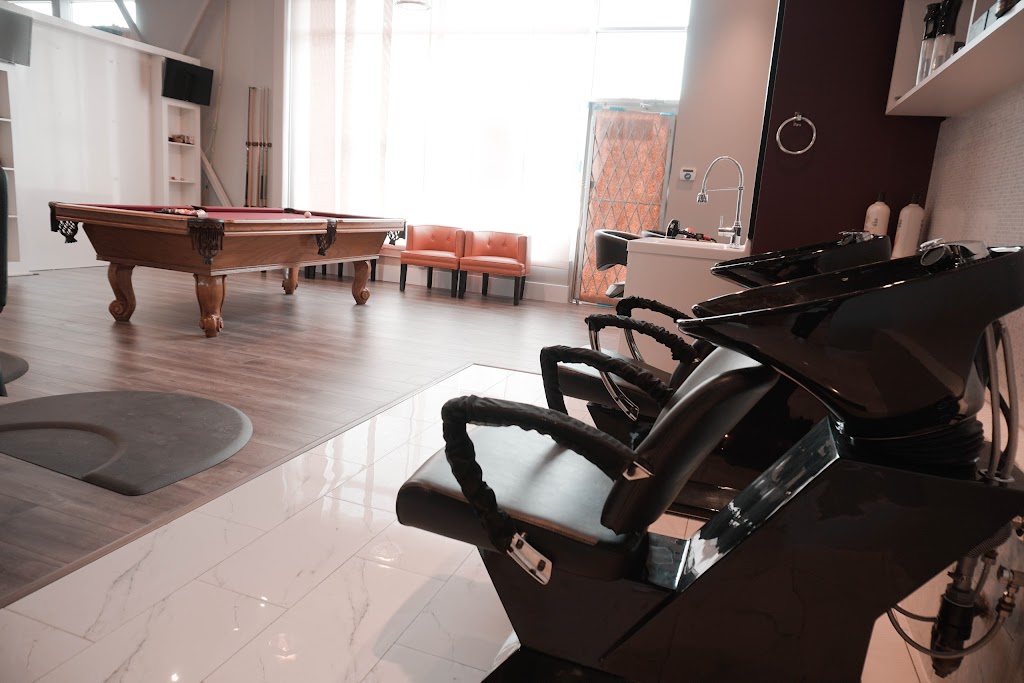 Hyde Barber Lounge | 15335 56 Ave #102, Surrey, BC V3S 0X9, Canada | Phone: (604) 372-4933