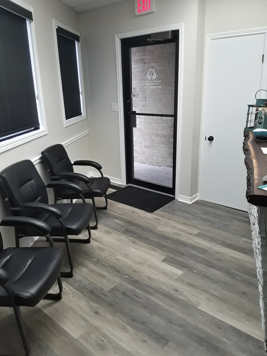Straight 2 the Point | 30 King St W, Forest, ON N0N 1J0, Canada | Phone: (519) 786-3030