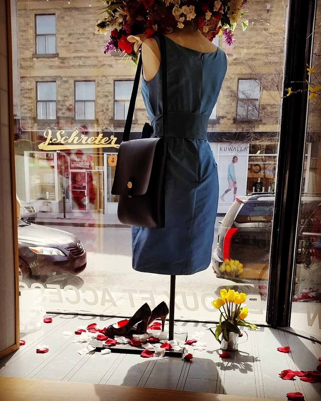 Schreters Clothing and Footwear | 4358 Boul St-Laurent, Montréal, QC H2W 1Z5, Canada | Phone: (514) 845-4231
