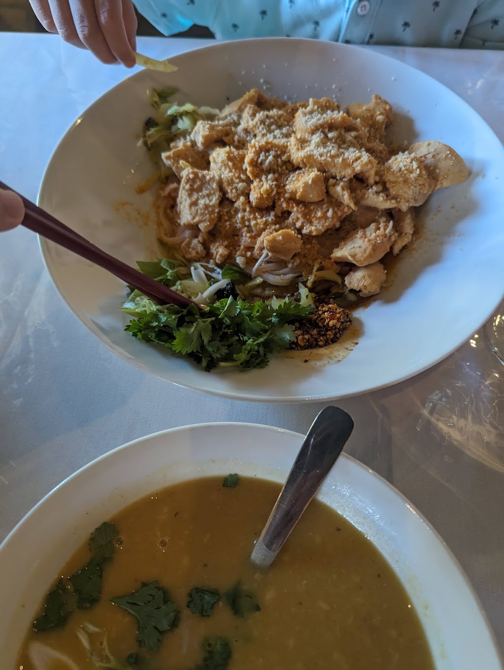 Rangoon Restaurant | 634 Somerset St W, Ottawa, ON K1R 5K4, Canada | Phone: (613) 680-8821