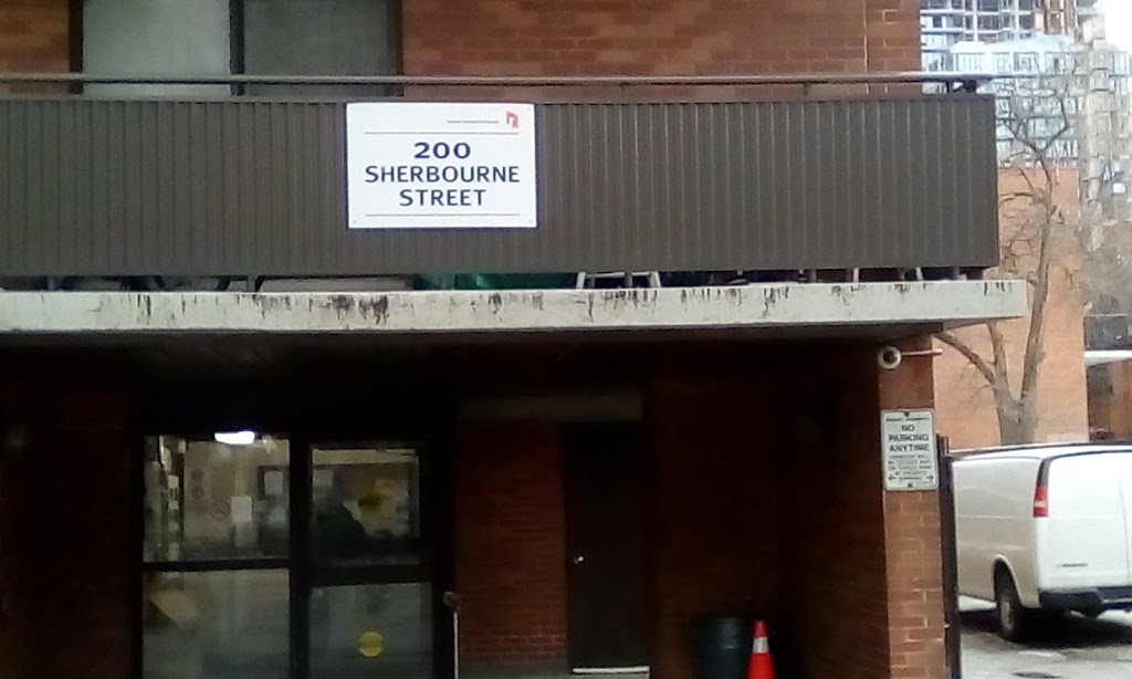 Toronto Community Housing (Residential Apartments) | 200 Sherbourne St, Toronto, ON M5A 3Z5, Canada | Phone: (416) 981-5500