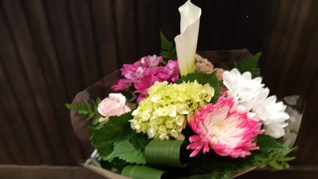 Florist Des Halles 355 Bd du Séminaire N, SaintJeansurRichelieu