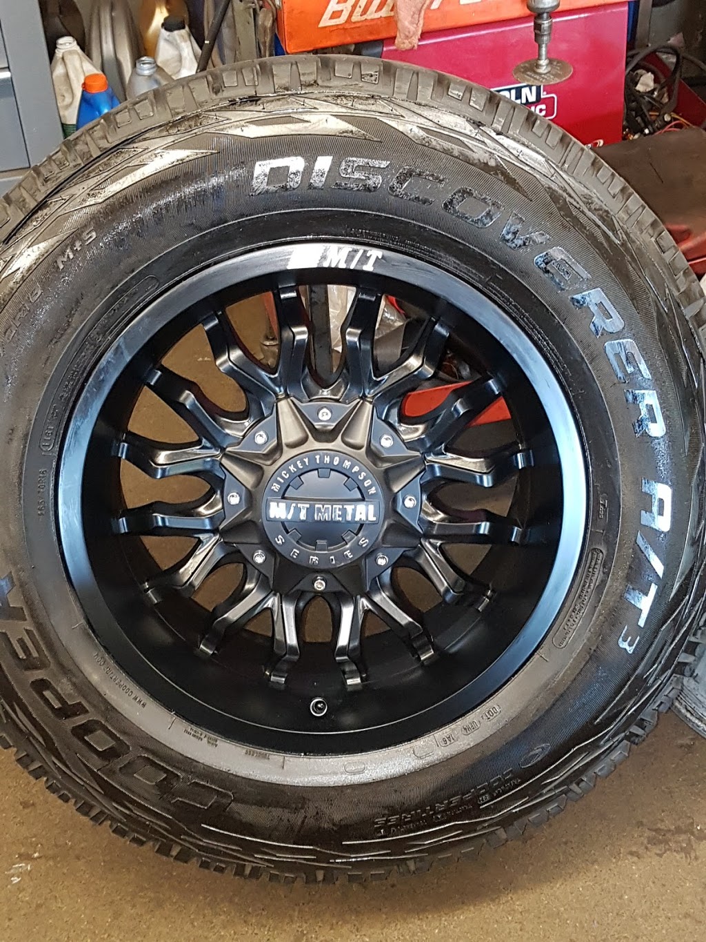 Nicolettis Automotive & Transmission Repair | 931 Queenston Rd, Stoney Creek, ON L8G 1B8, Canada | Phone: (905) 664-6588