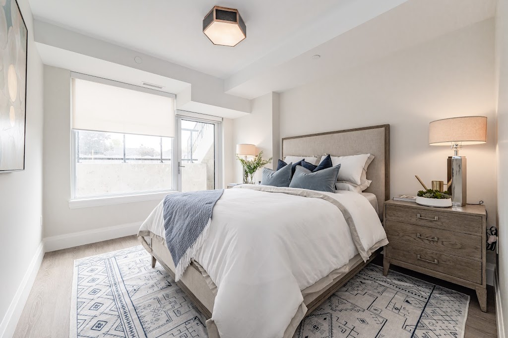 The Laurels Waterloo | 460 Columbia St W, Waterloo, ON N2T 0C7, Canada | Phone: (519) 804-4000