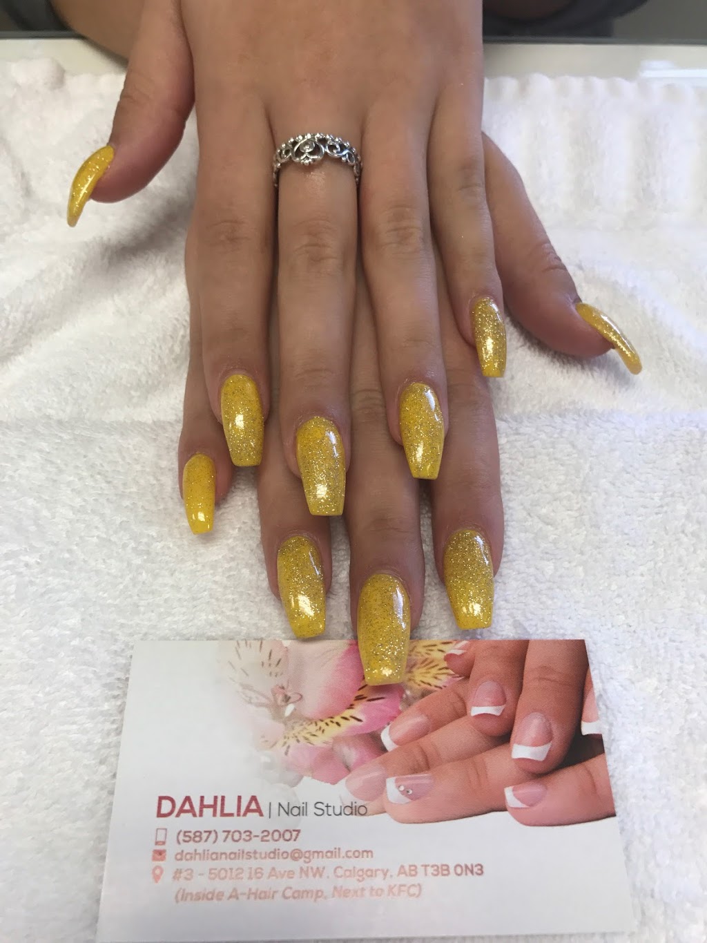 Dahlia Nail Studio | 5012 16 Ave NW #3, Calgary, AB T3B 0N3, Canada | Phone: (587) 703-2007