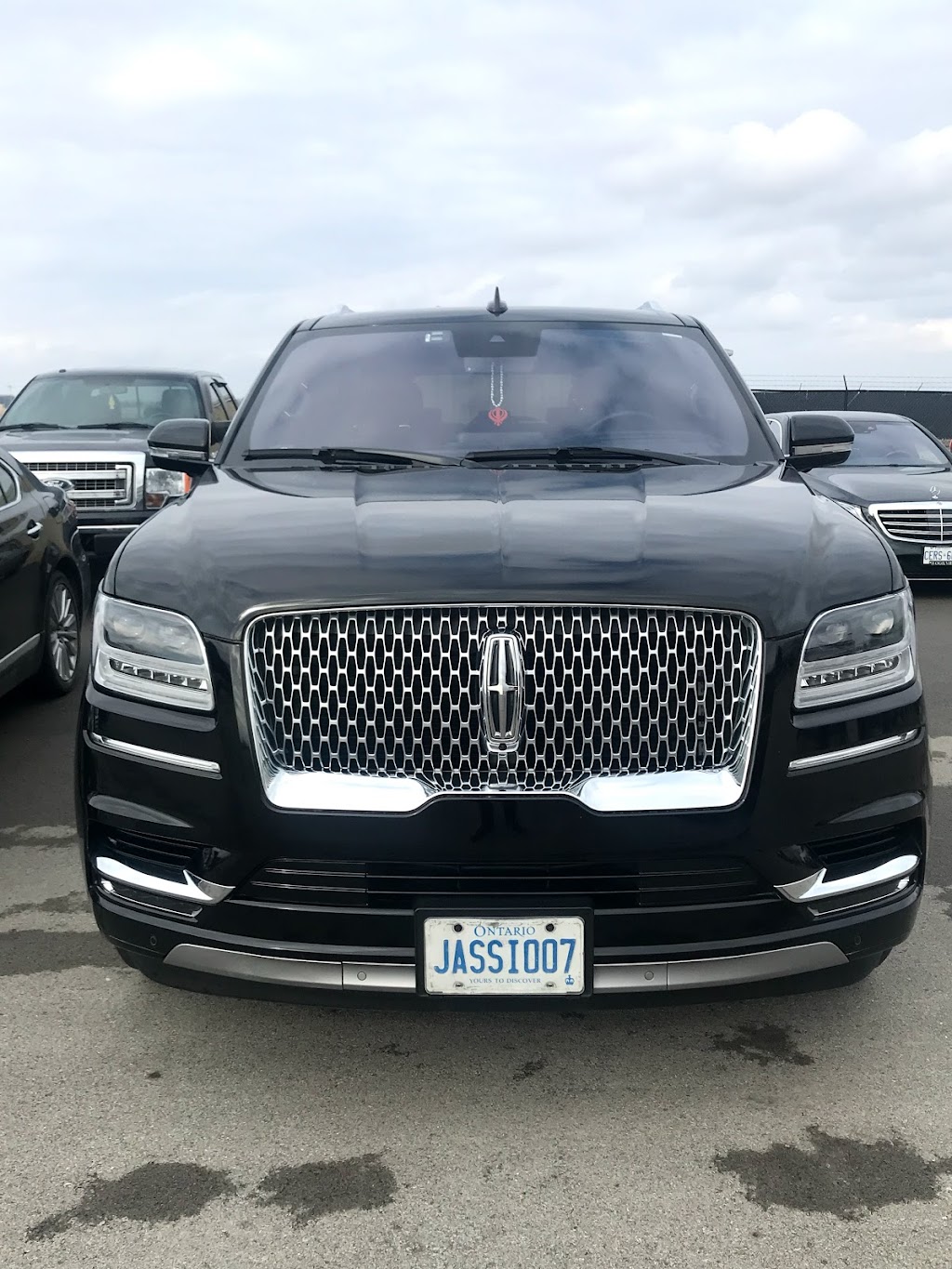 Limo Services Toronto | 24 Rochdale Ave, York, ON M6E 1X2, Canada | Phone: (647) 853-2421