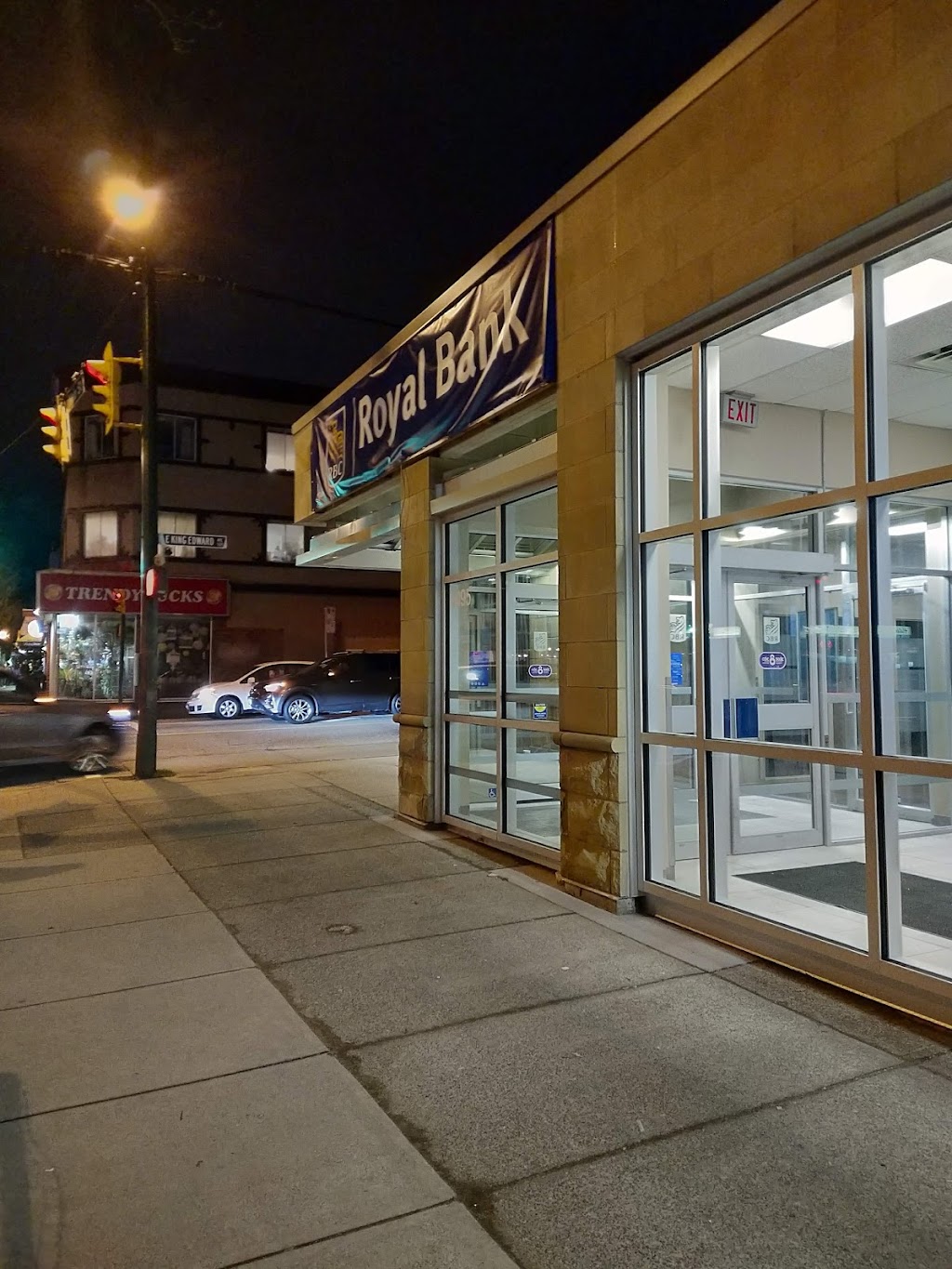 RBC Royal Bank | 4095 Main St, Vancouver, BC V5V 3P5, Canada | Phone: (604) 665-3111