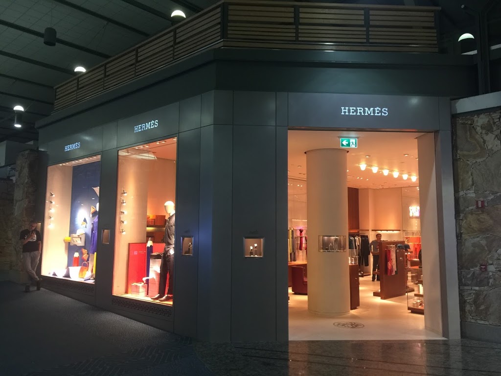 Hermès | Vancouver International Airport (YVR) Domestic and International Terminals, 3211 Grant McConachie Way, Richmond, BC V7C 4N3, Canada | Phone: (604) 273-1708