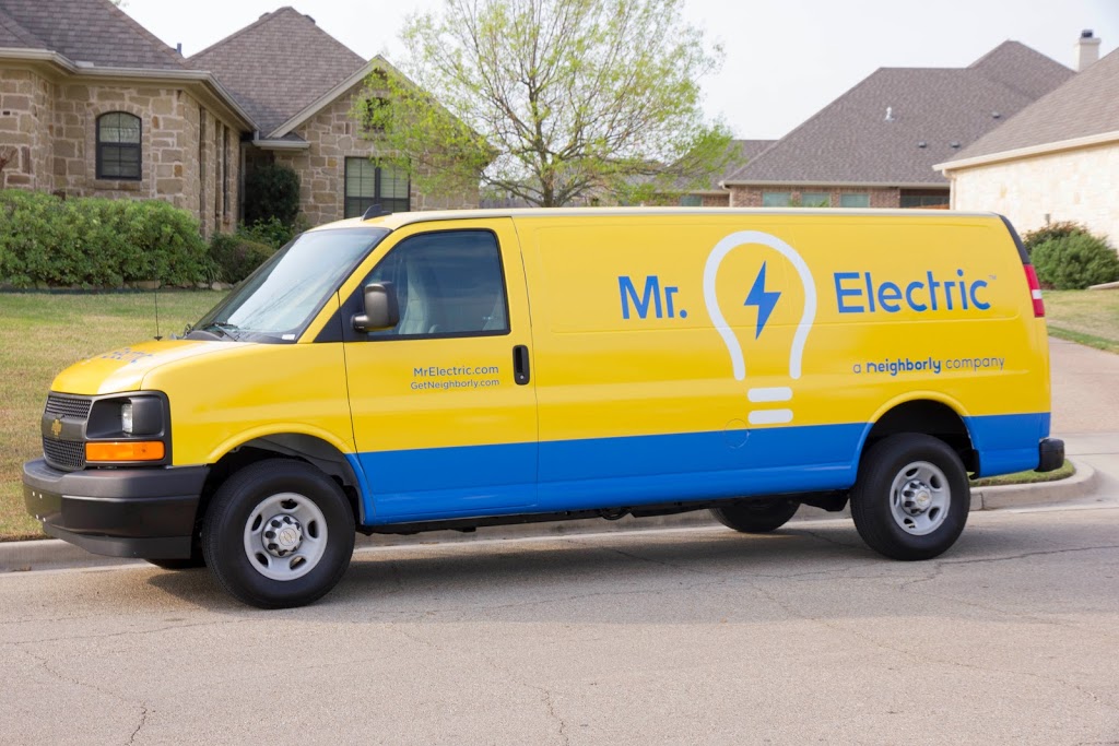 Mr. Electric of Collingwood | 126 29th St N, Wasaga Beach, ON L9Z 2C9, Canada | Phone: (705) 230-1168