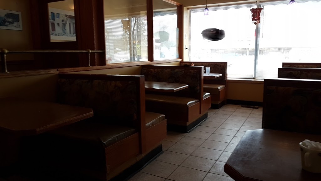 Island Family Restaurant | Main, 70 Picton Main St, Picton, ON K0K 2T0, Canada | Phone: (613) 476-6986