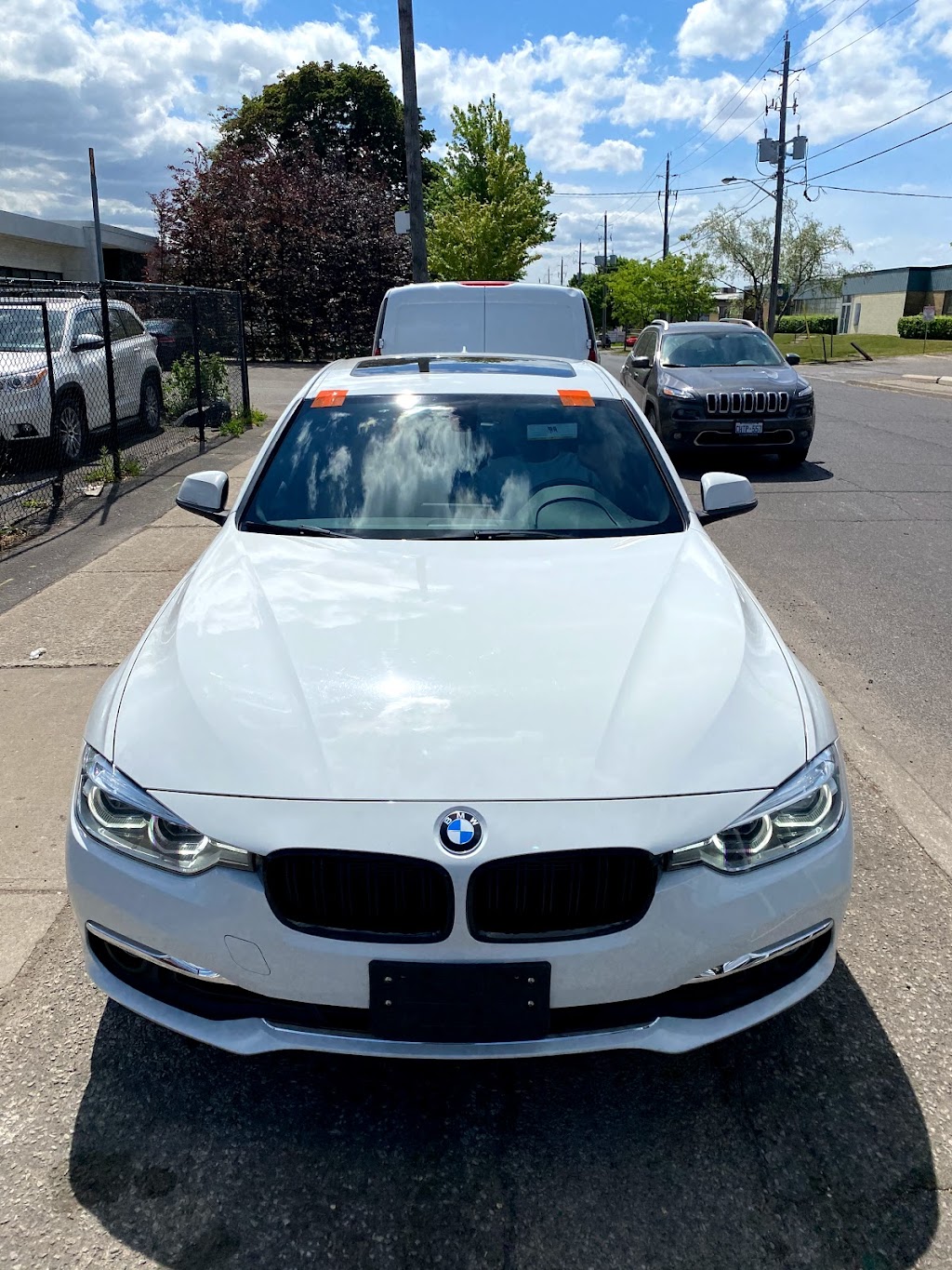 Maple Auto Glass Peterborough | 1123 Water St, Peterborough, ON K9H 3P7, Canada | Phone: (705) 927-8717