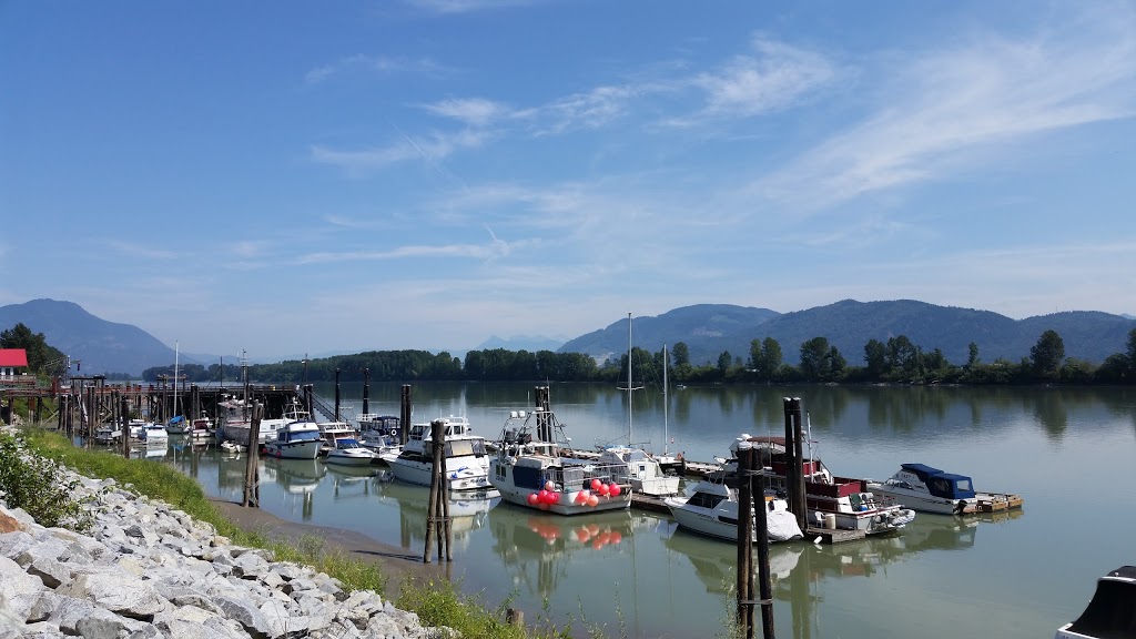 Captains Cabin Neighbourhood Pub | 33331 Harbour Ave, Mission, BC V2V 6B1, Canada | Phone: (604) 826-4767