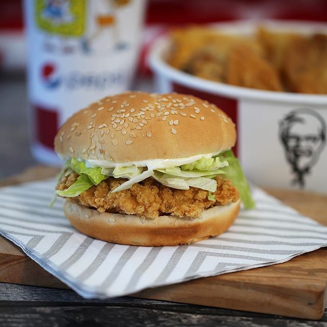 KFC | 333 96 Ave NE UNIT 8110, Calgary, AB T3K 0S3, Canada | Phone: (403) 764-8110