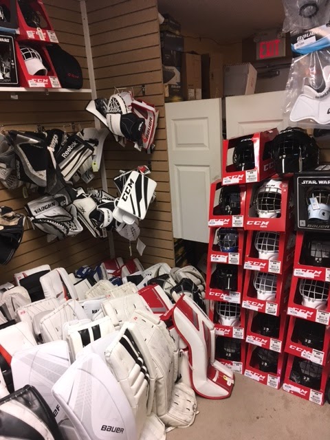 Rebound Skates and Golf Belleville | 393 Sidney St, Belleville, ON K8P 3Z9, Canada | Phone: (613) 969-9777