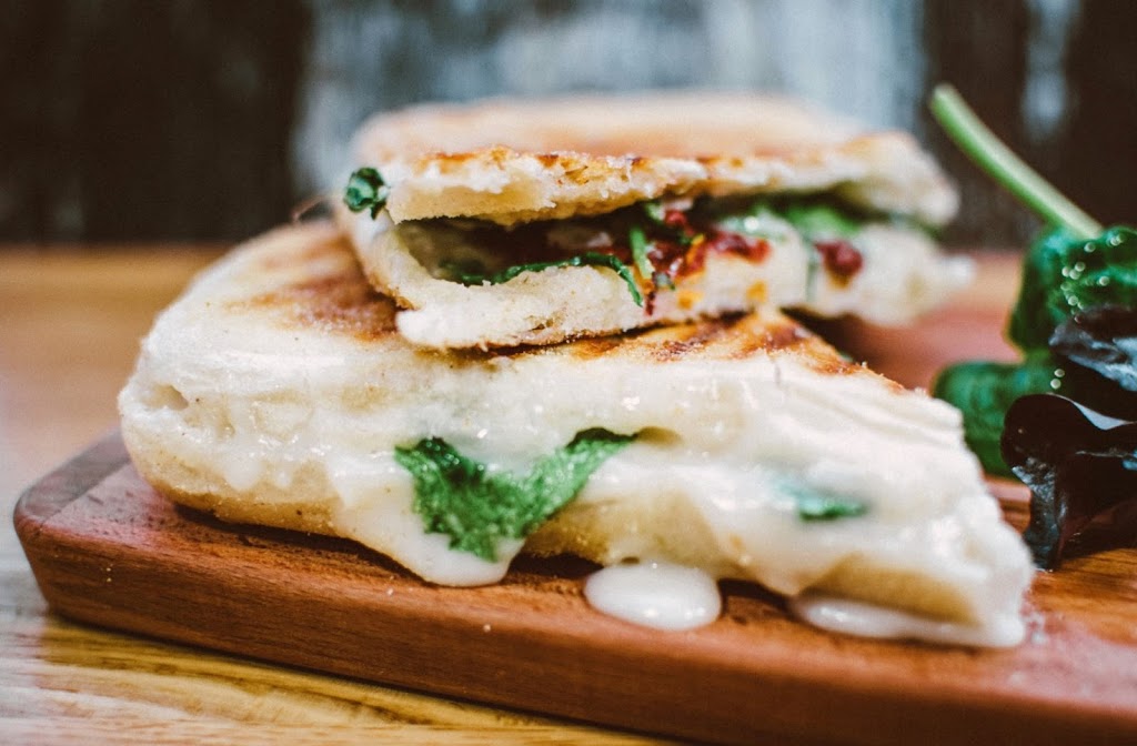 Cafe Eviza | 7685 Rue Centrale, LaSalle, QC H8P 1L7, Canada | Phone: (438) 380-4340