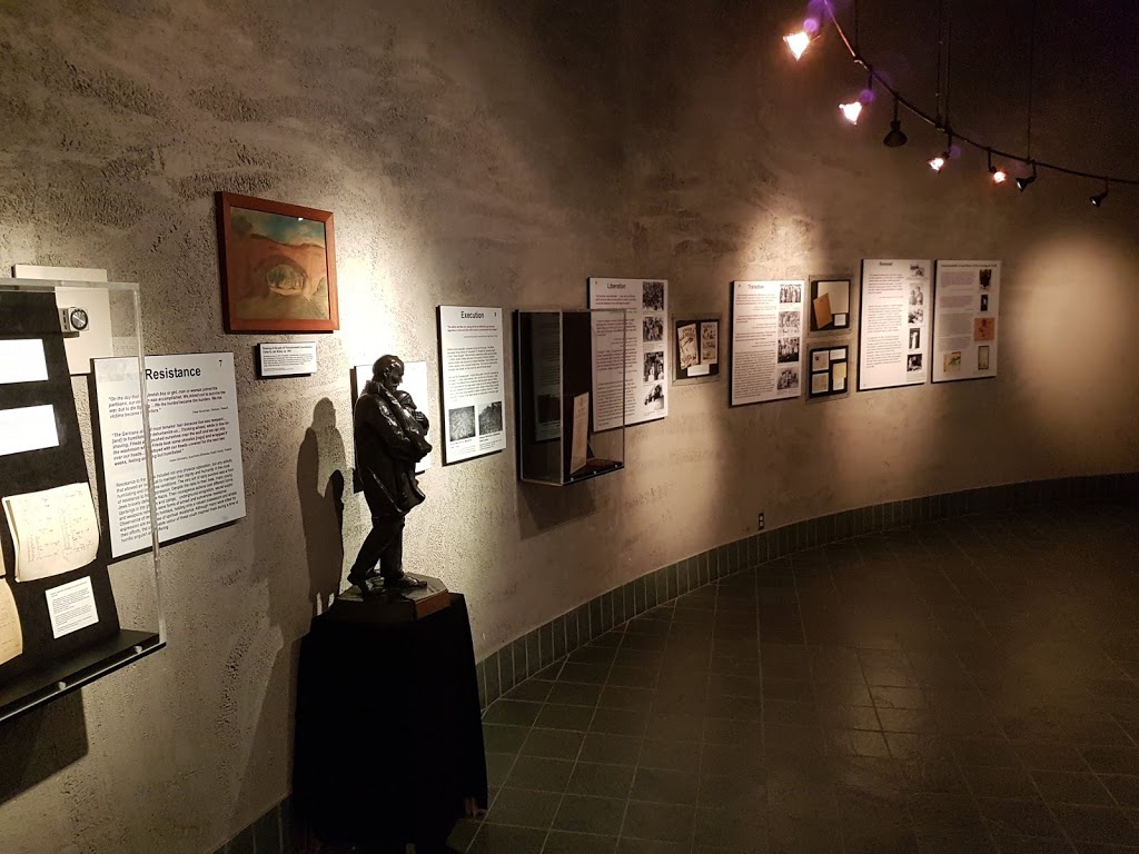 Holocaust Museum | Bathurst St, Toronto, ON M2R 3V2, Canada | Phone: (416) 631-5689