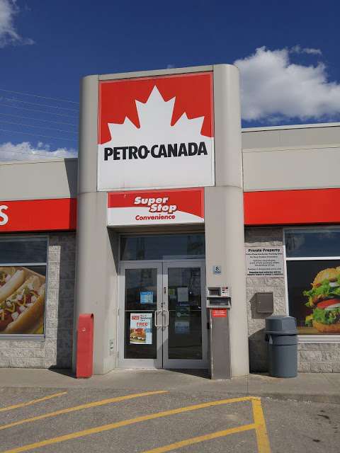 Petro-Pass Truck Stop | 7300 Dixie Rd, Mississauga, ON L5S 1E1, Canada | Phone: (905) 670-0328