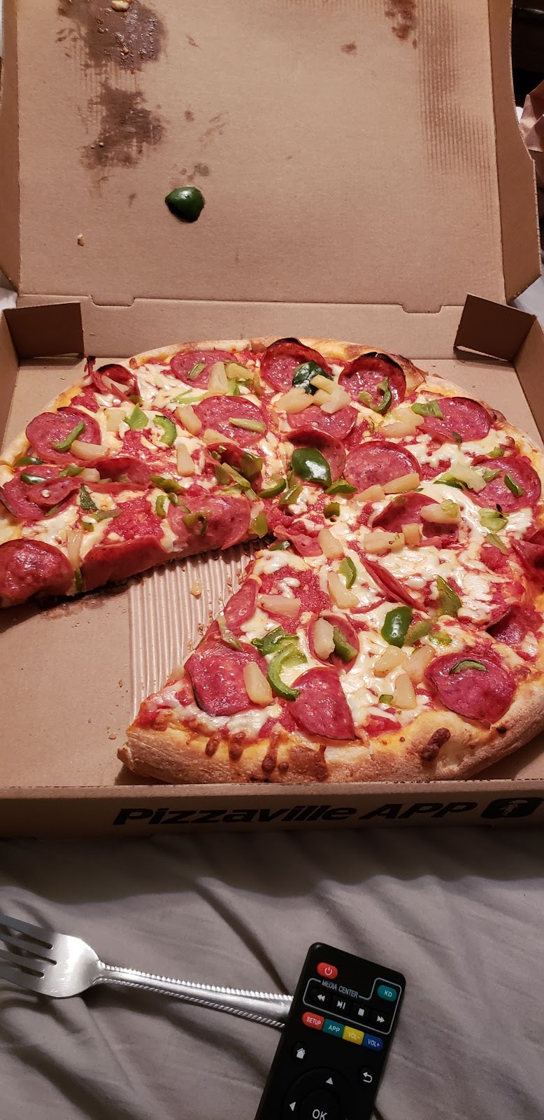 Pizzaville | 2 Clair Rd E b2, Guelph, ON N1L 0G6, Canada | Phone: (519) 780-3777