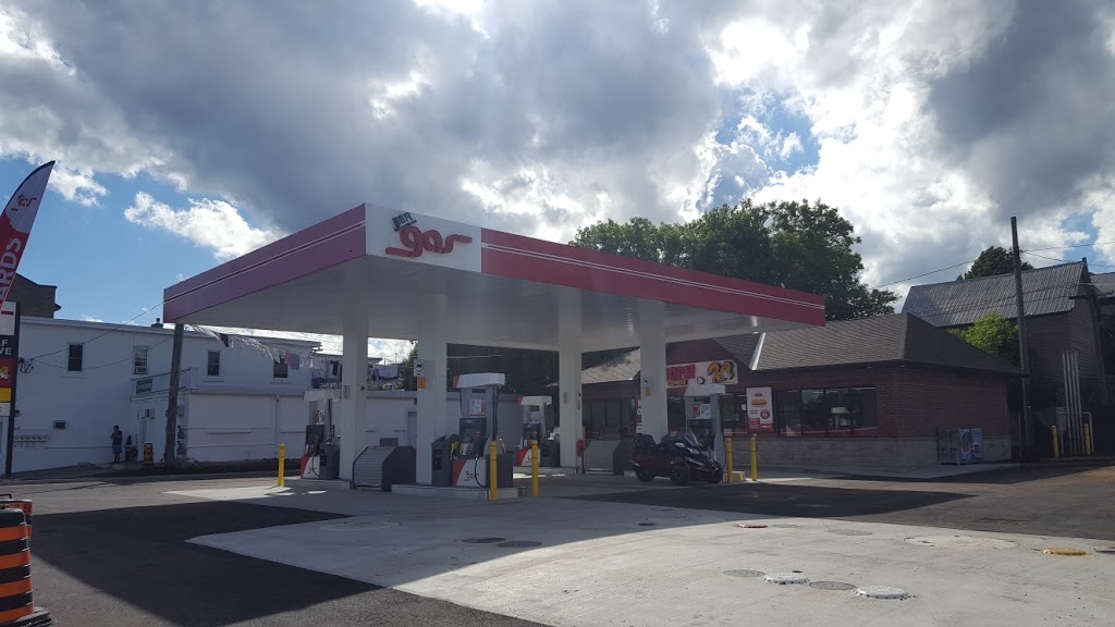 Mr Gas #51 | 152 King St E, Prescott, ON K0E 1T0, Canada | Phone: (613) 704-5146