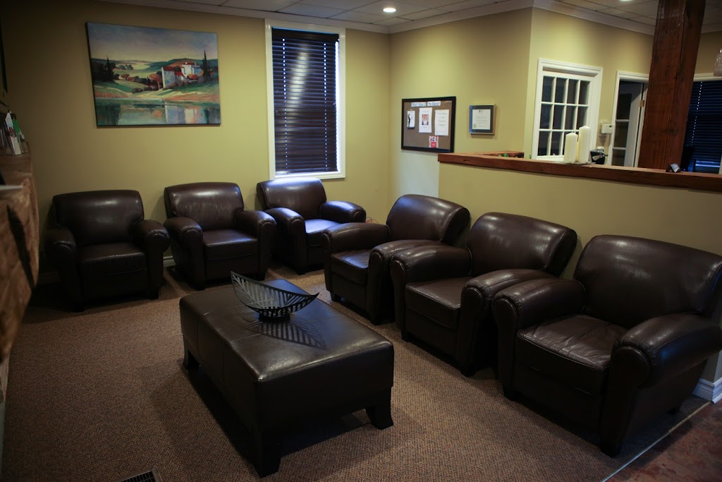 Manor Dental Centre - Dr. Andrew Abramowicz | 153 High St, Sutton, ON L0E 1R0, Canada | Phone: (905) 722-4435