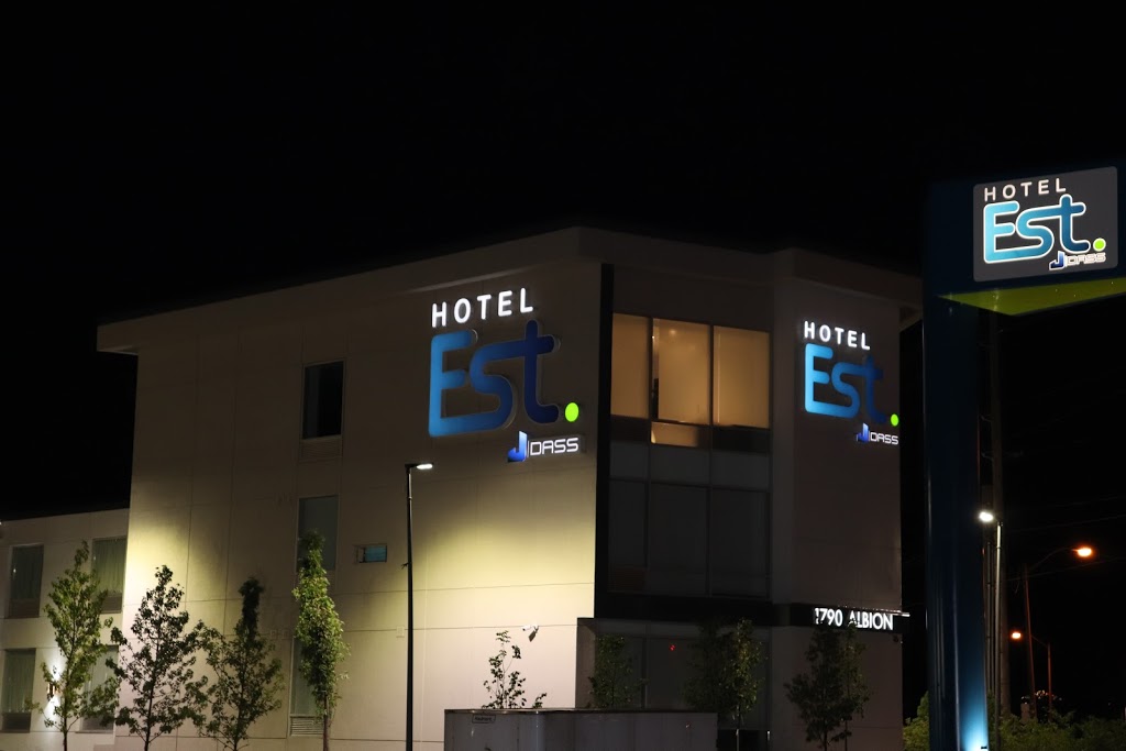 Est Hotel | 1790 Albion Rd, Etobicoke, ON M9V 4J8, Canada | Phone: (416) 747-7676