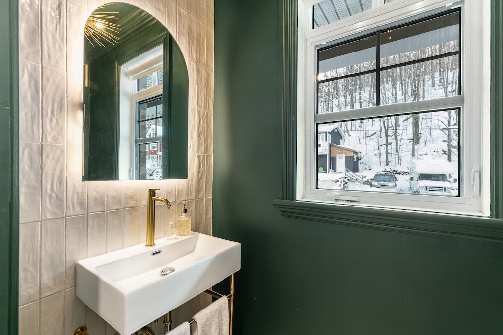 Chalet a louer bromont | 130 Rue de Lévis, Bromont, QC J2L 1R5, Canada | Phone: (514) 269-9332