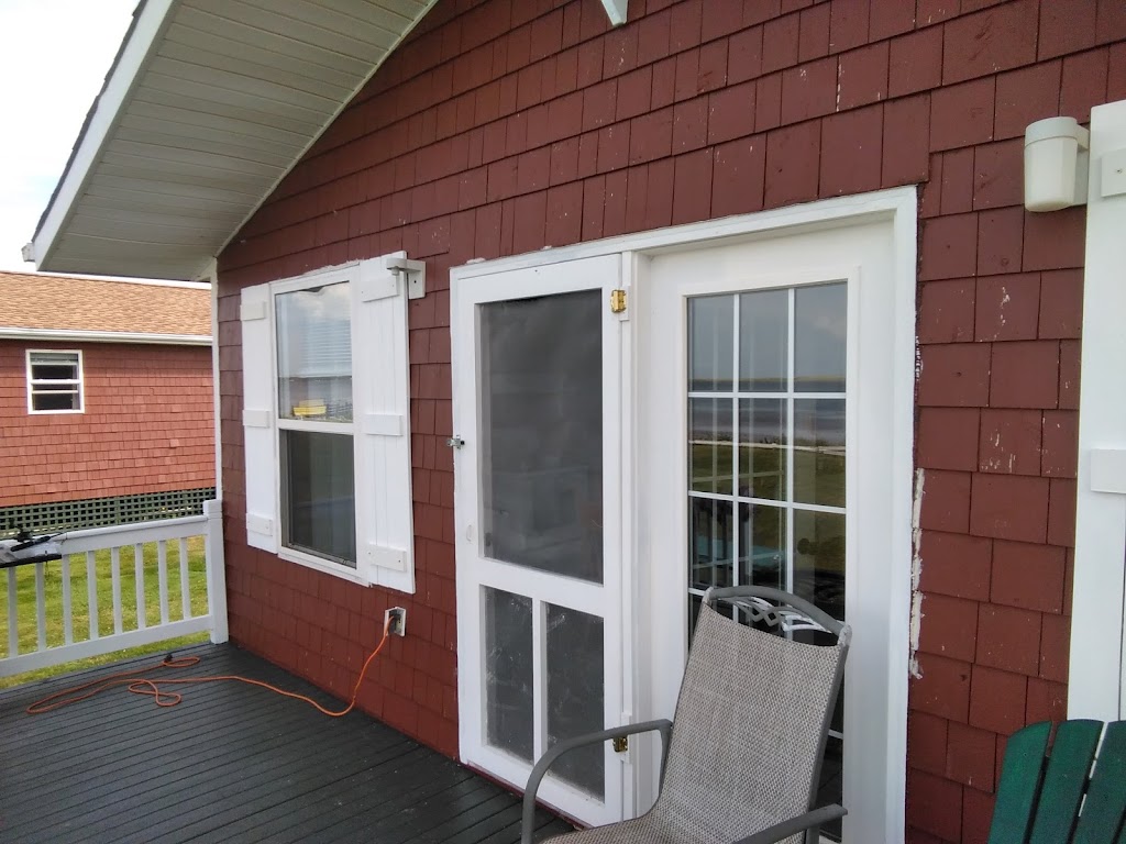 John Bs Oceanfront Cottages | 64 Tamarack Dr Grand Tracadie, Grand Tracadie, PE C0A 1P0, Canada | Phone: (877) 358-3004