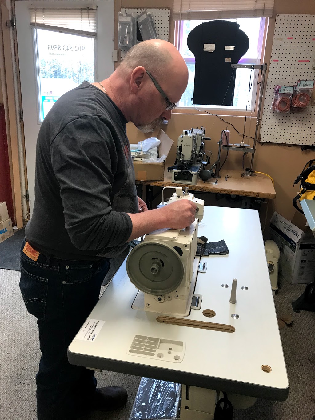 Bridgewater Sewing Centre | 202 Smith Ave, Bridgewater, NS B4V 3E1, Canada | Phone: (902) 543-8593